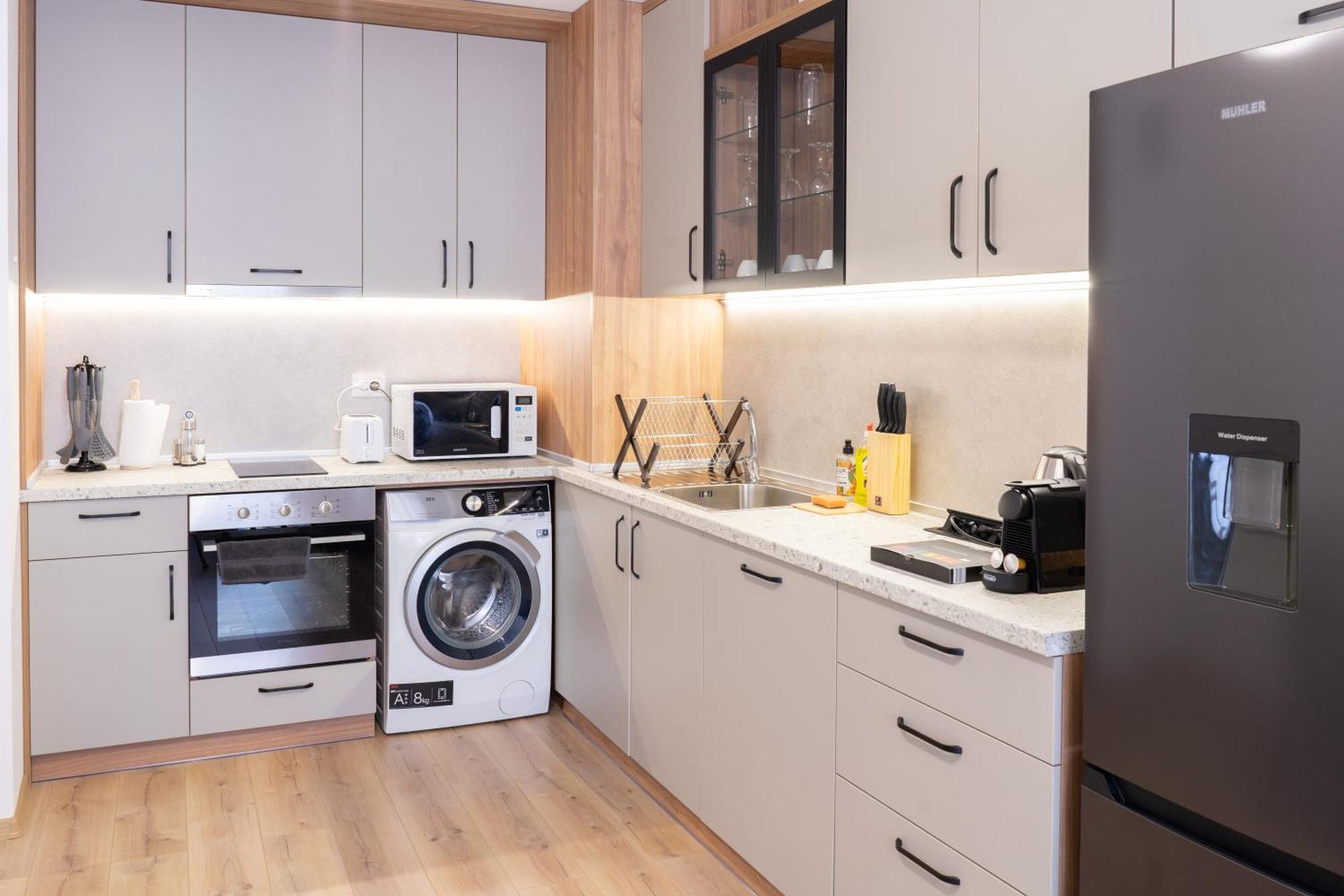 New Modern & Cozy Apartment With Free Parking Βάρνα Εξωτερικό φωτογραφία